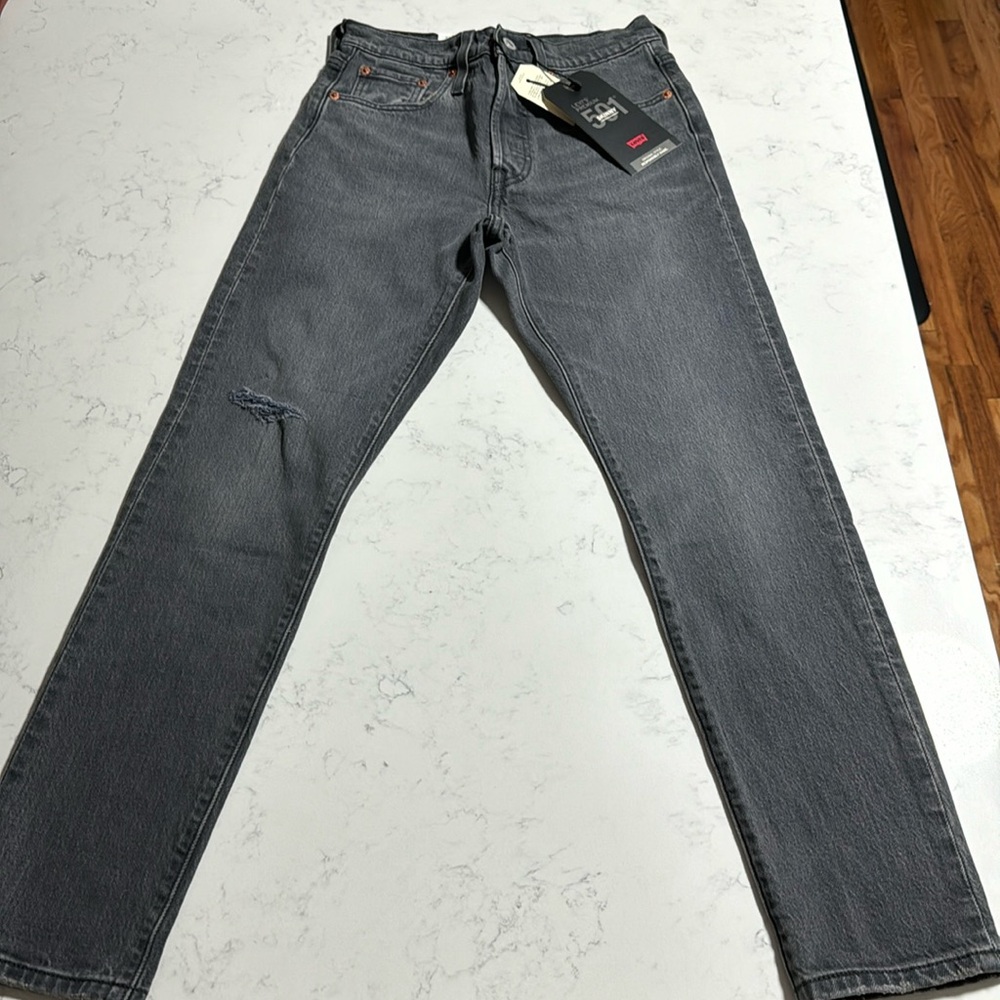 2 pair of Levi 501 Size 24x28 and 23x28
